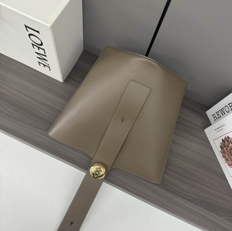 062341 24.5X23.5X28cm SS 4