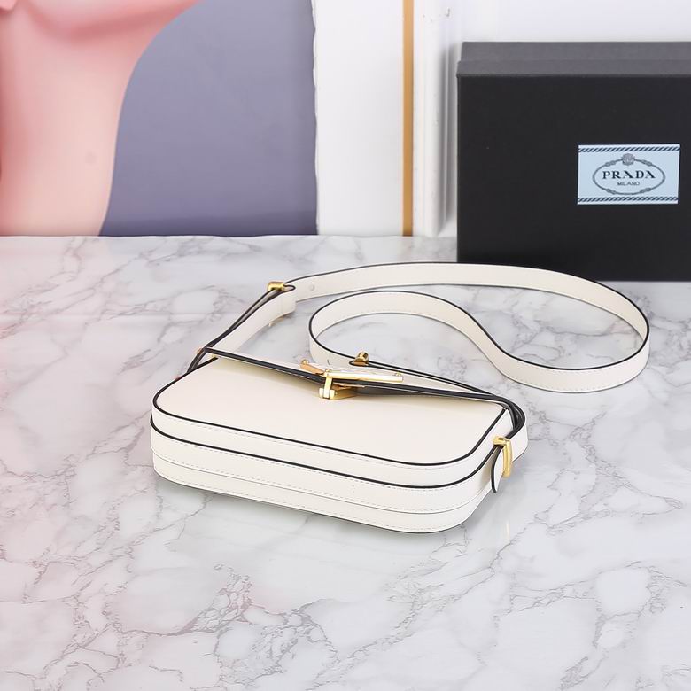 1BD339 20.5X10.5X4cm XMY 3色 21