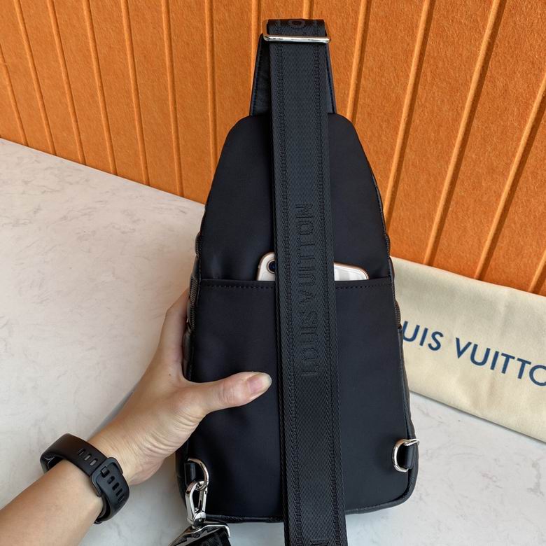 2052A 30X17X5.5cm WP 6