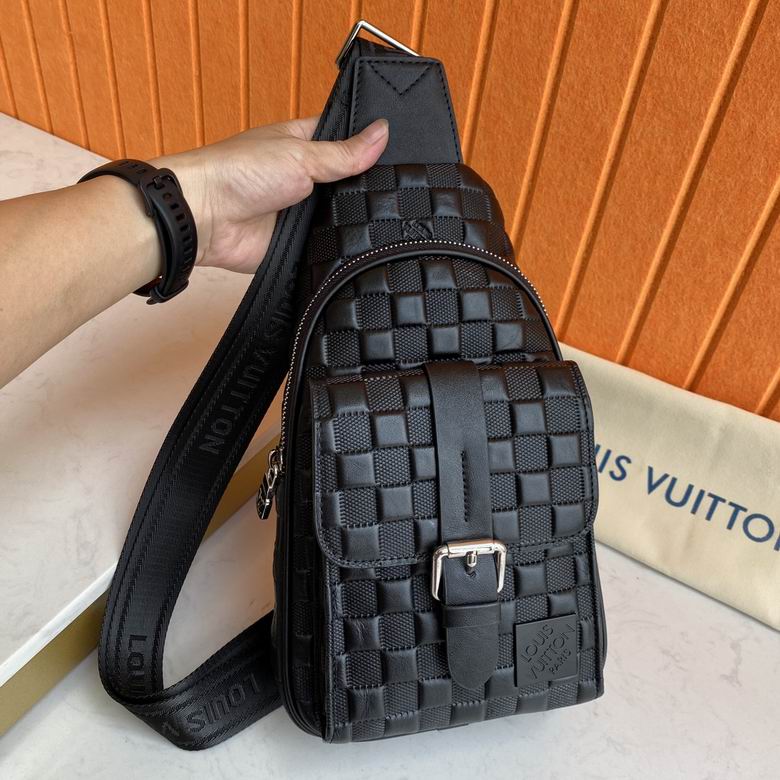 2052A 30X17X5.5cm WP 7