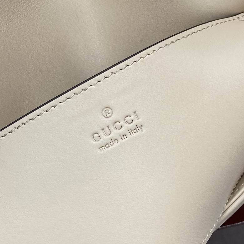 446744 22X13X6cm MP 11