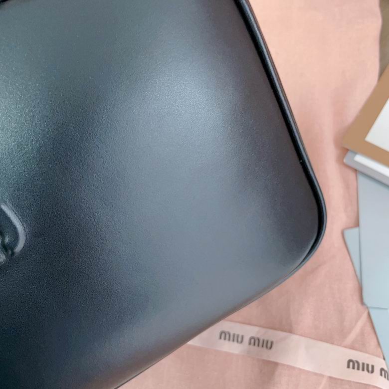 5BB172 29X17X9cm SF 4色 23