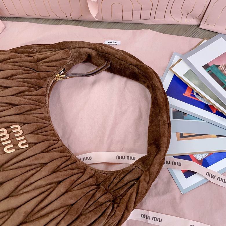 5BC108 29X24X10cm SF 6