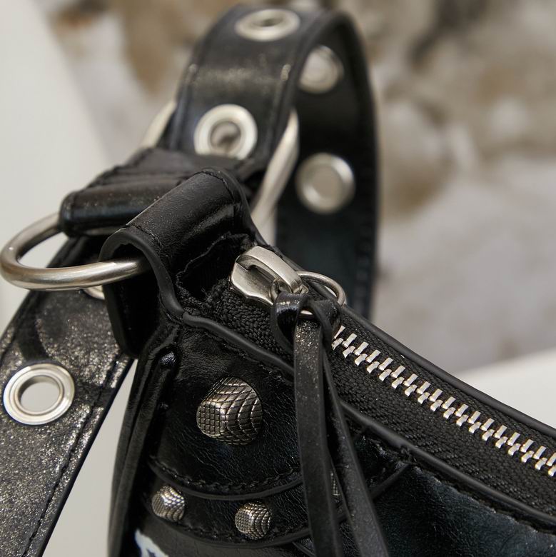 671308 26X15X6cm XMY 5