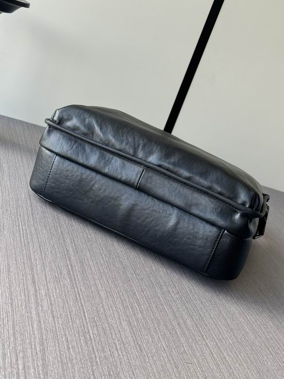 6941 30X23X10cm WP 4