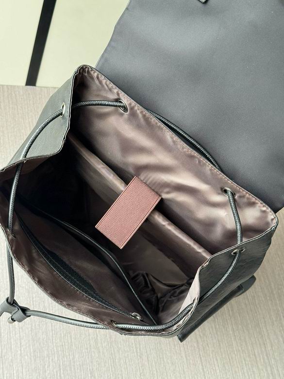 6989 43X35X17cm WP 8