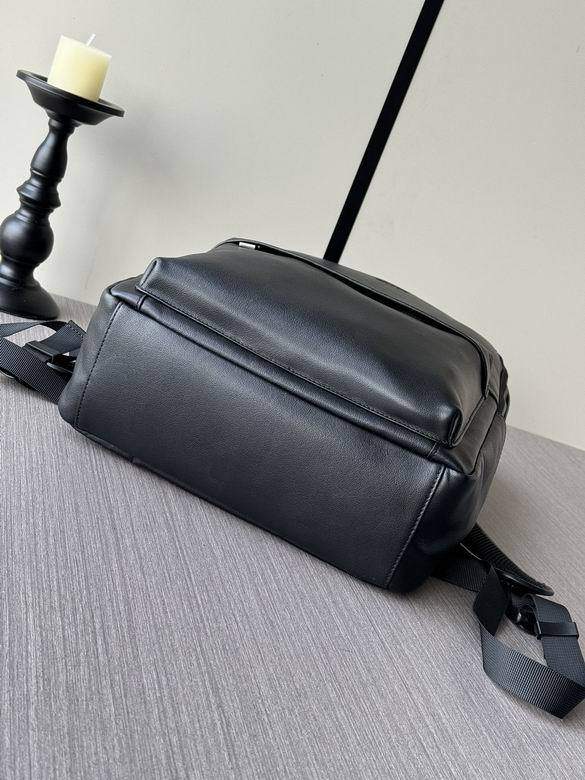 7028 31X43X16cm WP 4