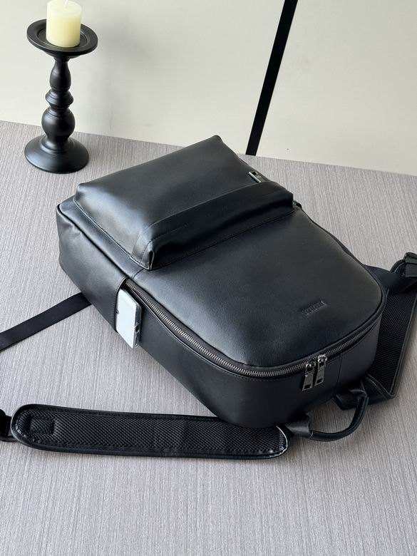 7028 31X43X16cm WP 5