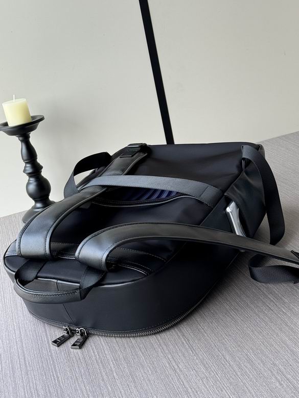 7028 31X43X16cm WP 7