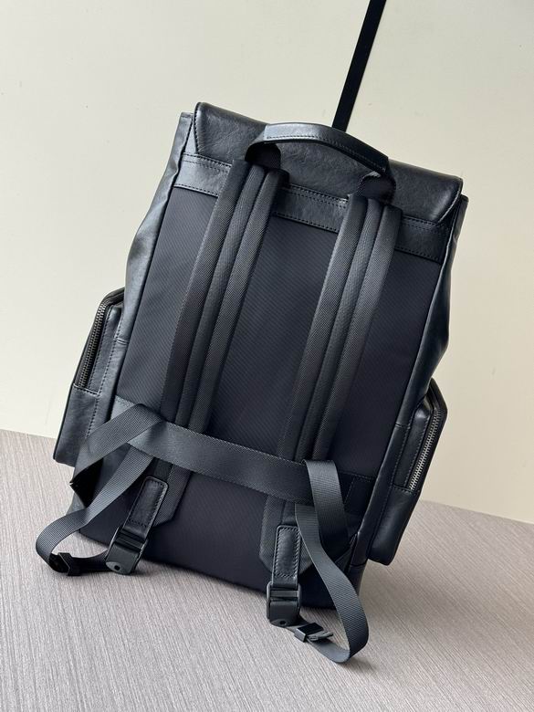 7037 42X33X16cm WP 1