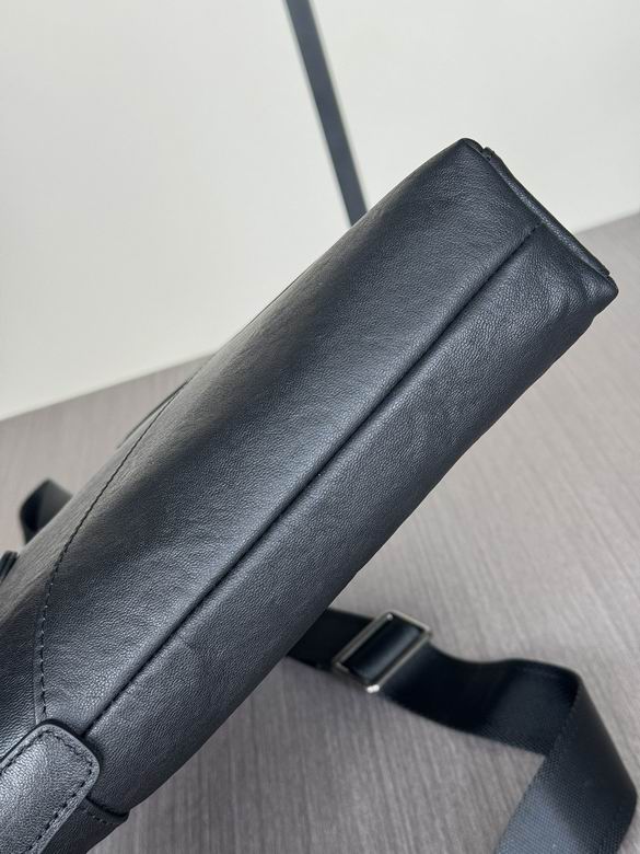 7560-1 39X29X7cm WP 6