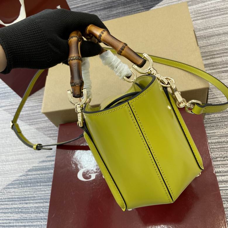 805832 16X27X14X4.6cm MP 4色 24