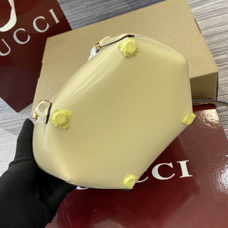 805832 16X27X14X4.6cm MP 4色 39