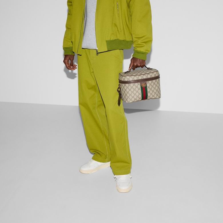 811489 25X17.5X15cm MP 4