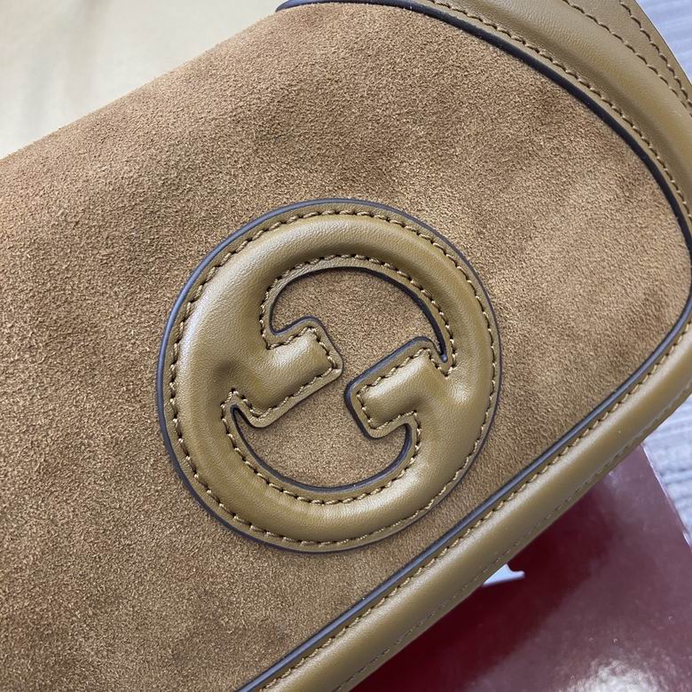 815700 21.5X11X8cm MP 4