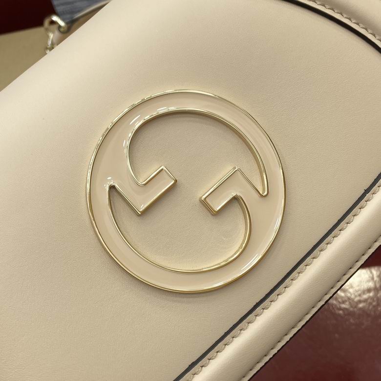 815711 21.5X11X8cm MP 3