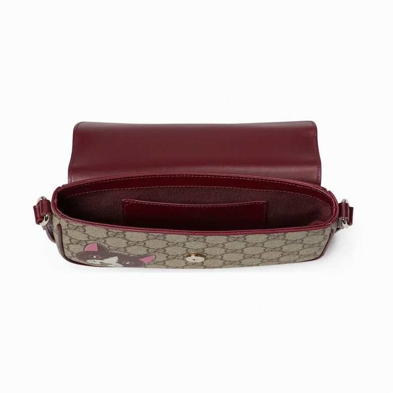 818764 22X13X4cm MP 7