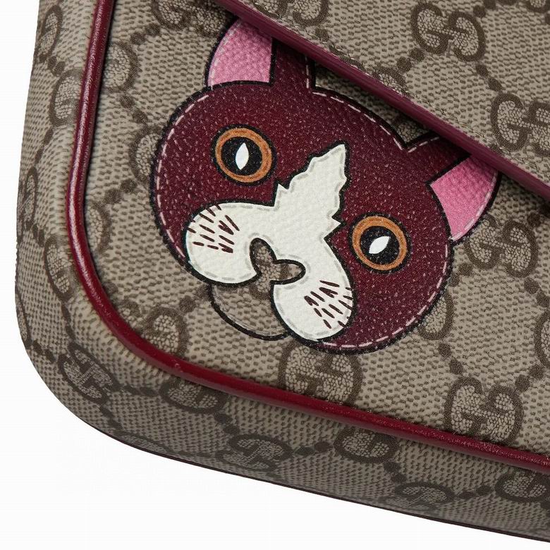 818764 22X13X4cm MP 8