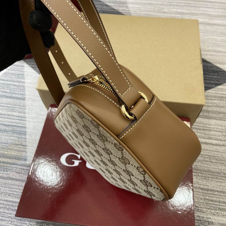 820429 21X15X8cm MP 4色 38