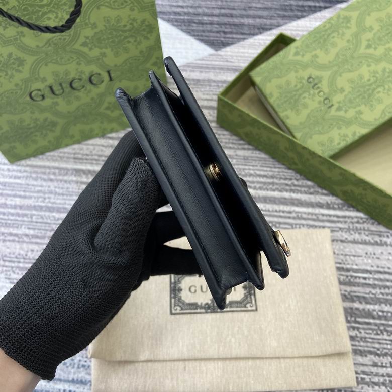 820692 11X8.5X3cm MP 3