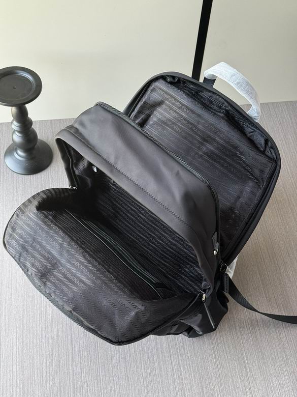 982VZ048 43.5X31X20cm WP 7