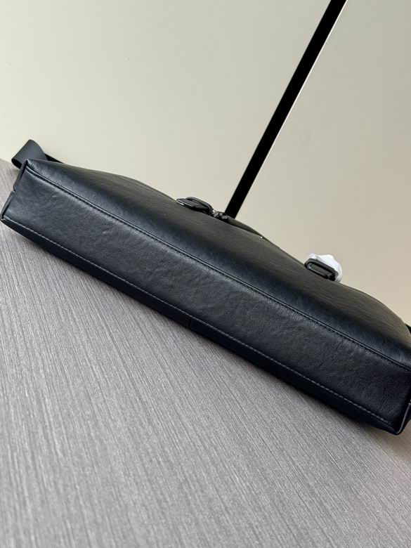 9942-1A 39X28X6cm WP 7