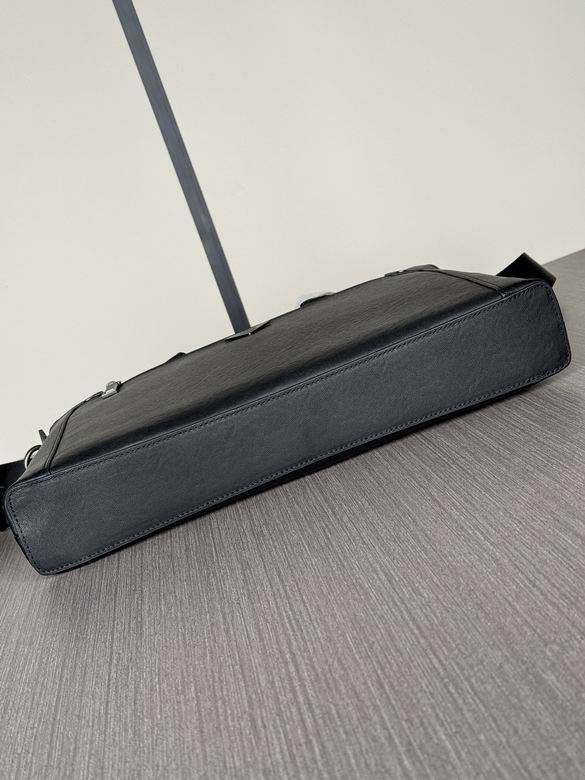 9952-1A 39X29X7cm WP 6