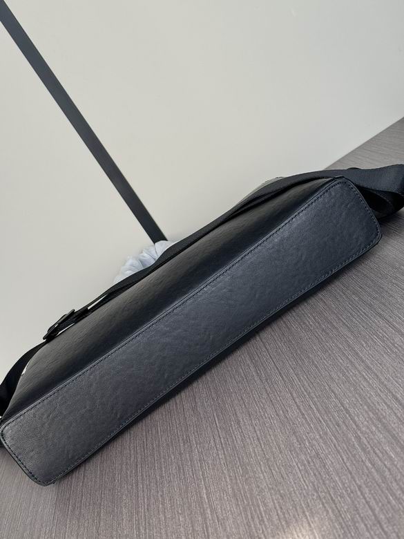 9972-1A 39X29X7cm WP 7