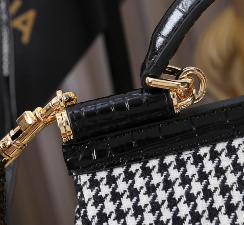 BB6111 18X11X6cm BG 7