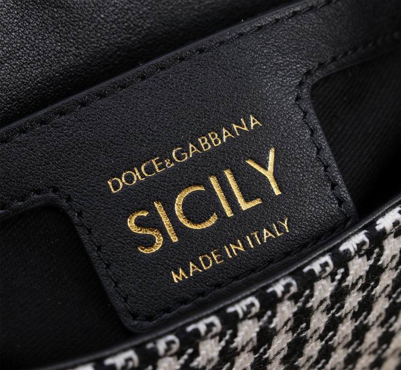 BB6111 18X11X6cm BG 8