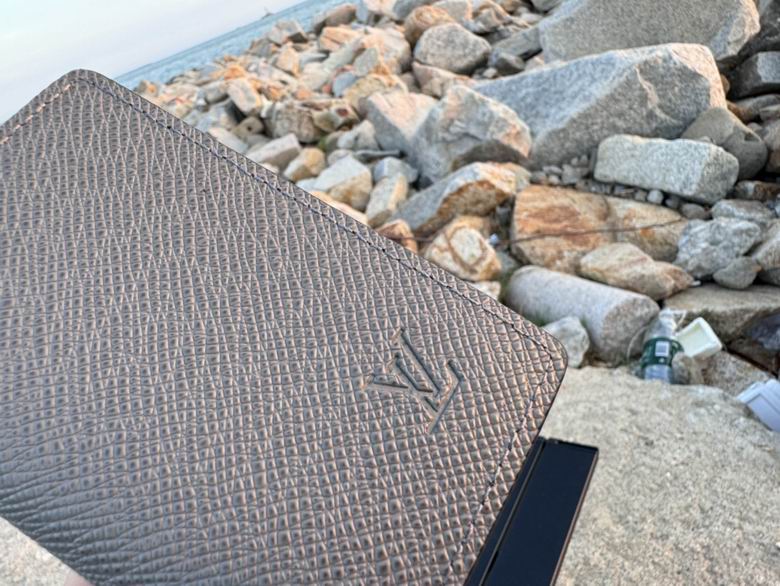 M11581 7.5X11.1X1cm YG 6