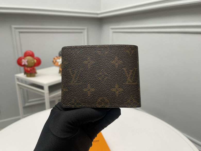 M11716 11.5X9X1.5cm YG 7