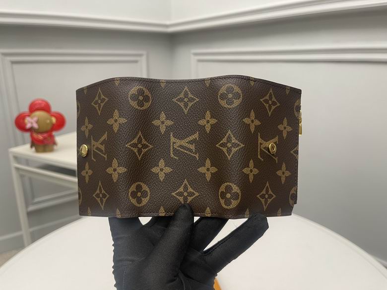 M12598 11.5X9X2.5cm YG 9