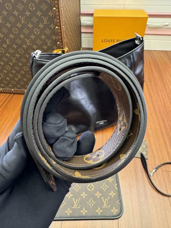 M25143 39X30X15cm YG 8