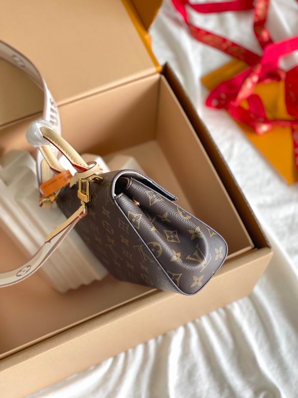 M46055 20X16X7.5cm YG 1