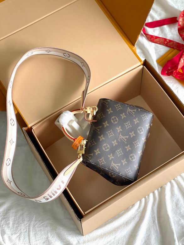 M46055 20X16X7.5cm YG 2