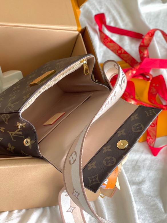 M46055 20X16X7.5cm YG 7