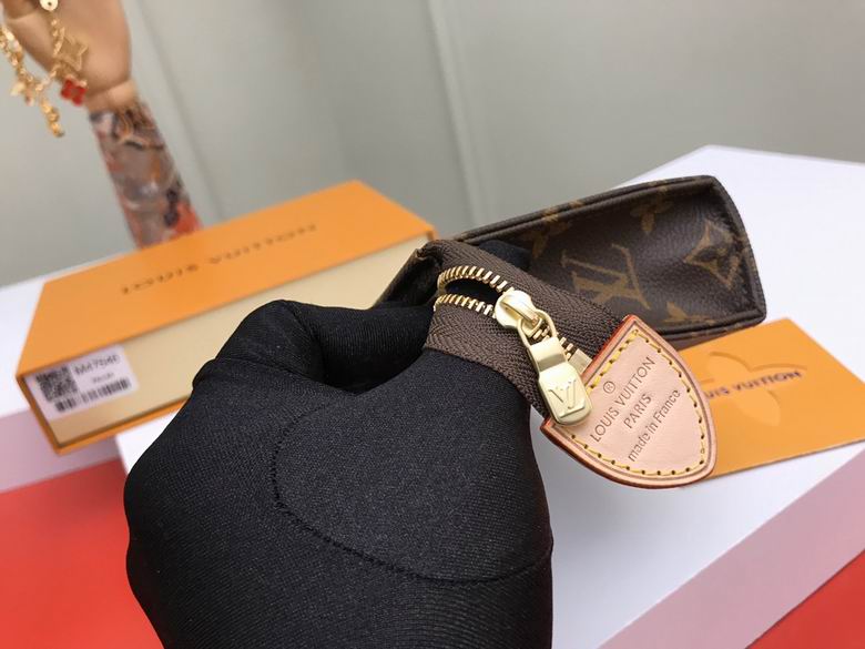 M47546 15X10X4.5cm YG 6