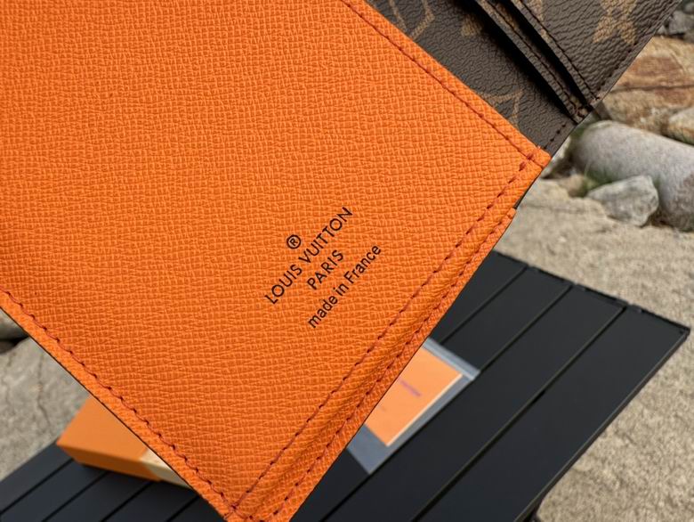 M82551 19X19X2cm YG 8