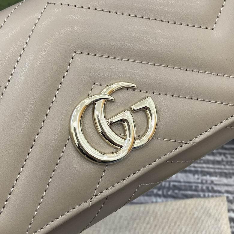 443436 19X10.5X3cm MP 5