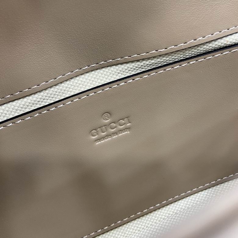 446744 22X13X6cm MP 10