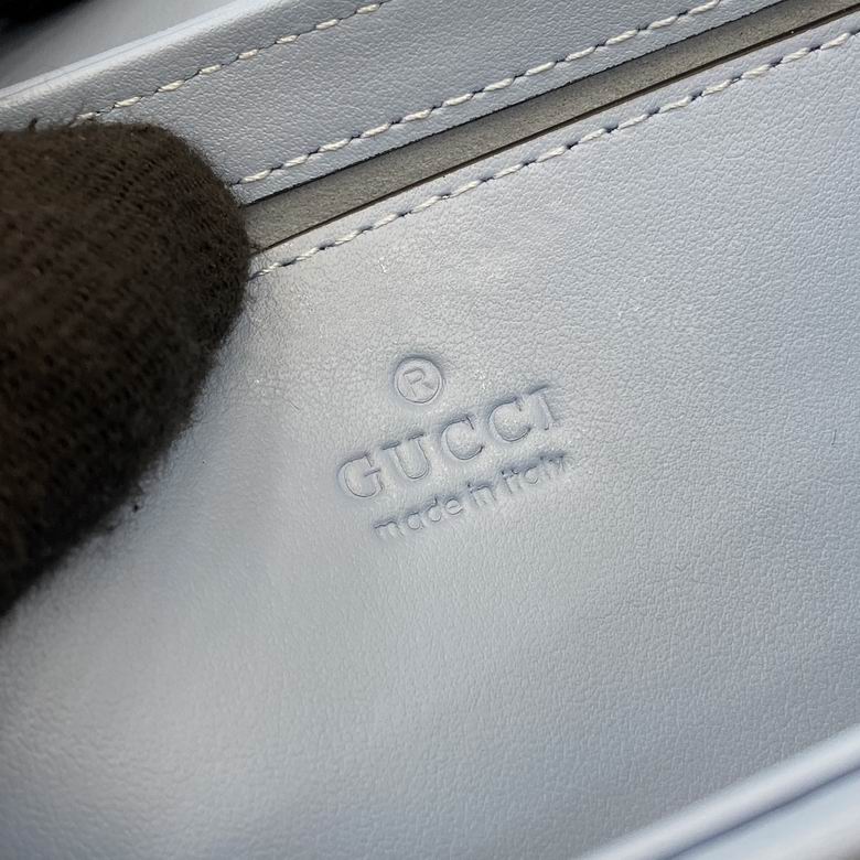 446744 22X13X6cm MP 8