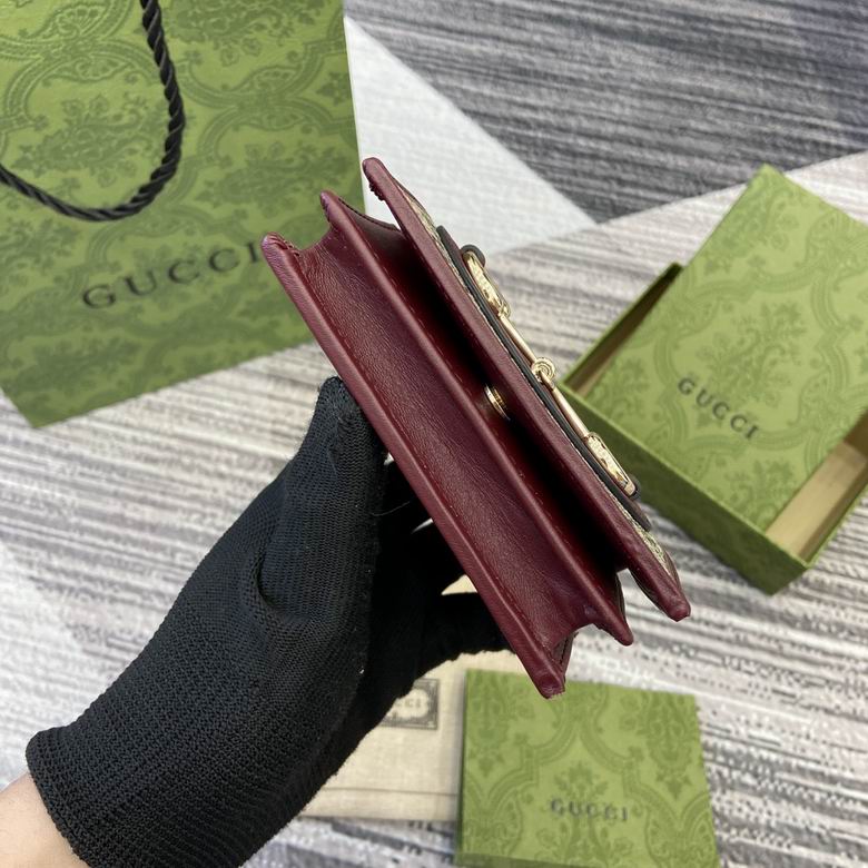 621887 8.5X11X3cm MP 5