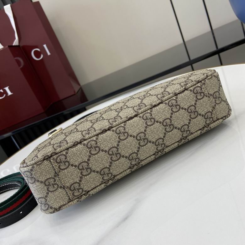 815218 24.5X16X5cm YG 6