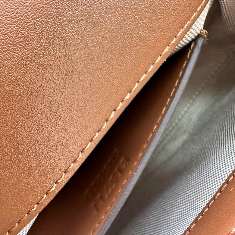 815711 21.5X11X8cm DF 2色 18