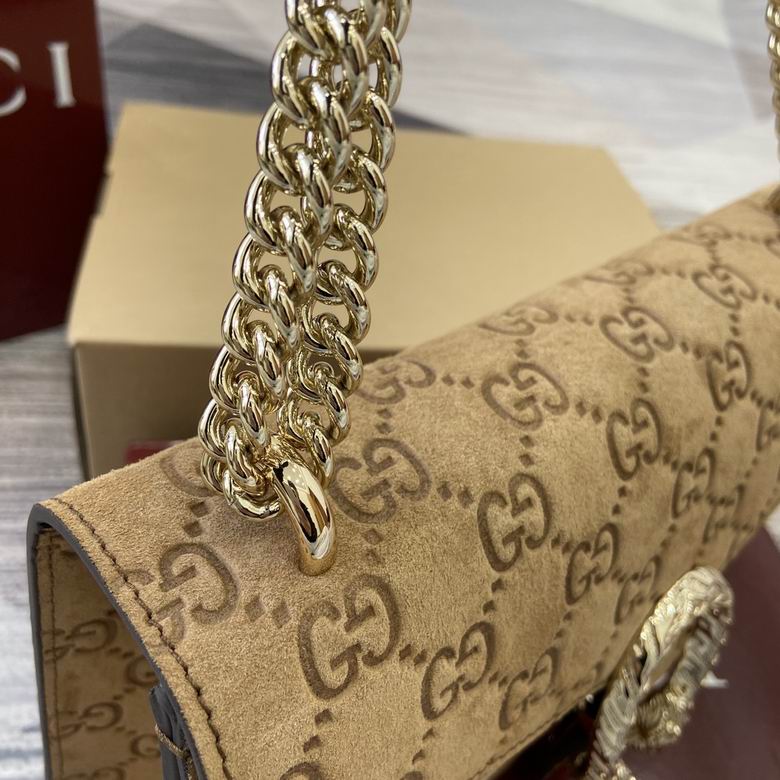 818145 27.5X16X8cm MP 3