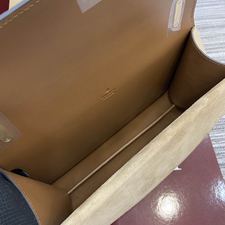 818145 27.5X16X8cm MP 8