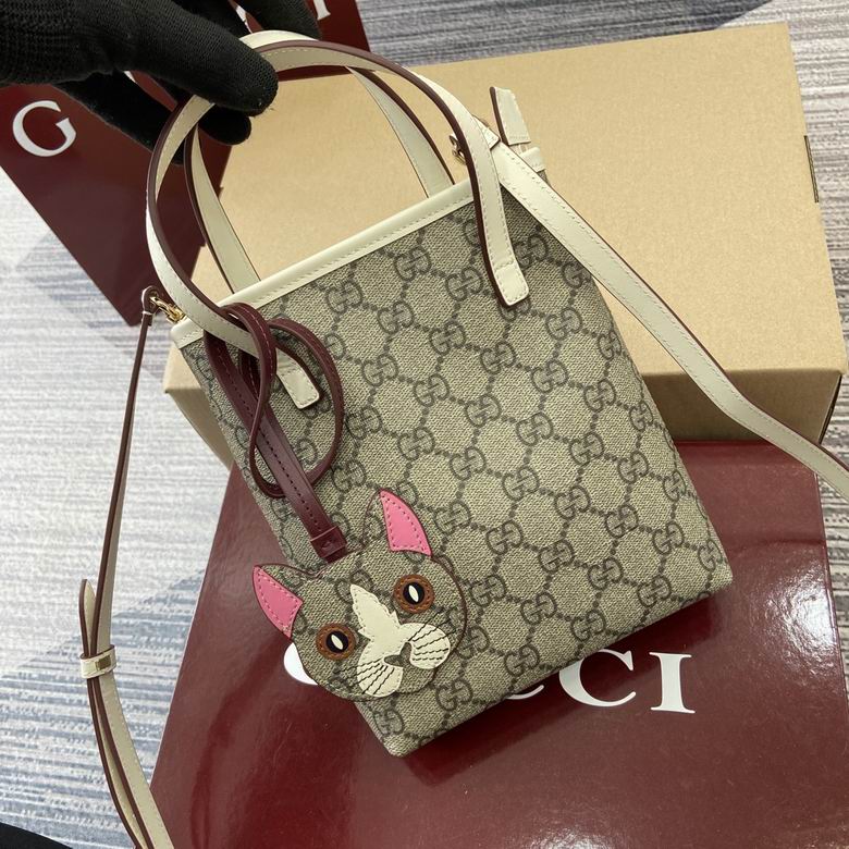 831899 20X15X5cm MP 4色 15