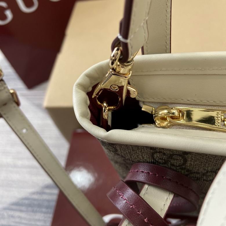 831899 20X15X5cm MP 4色 19