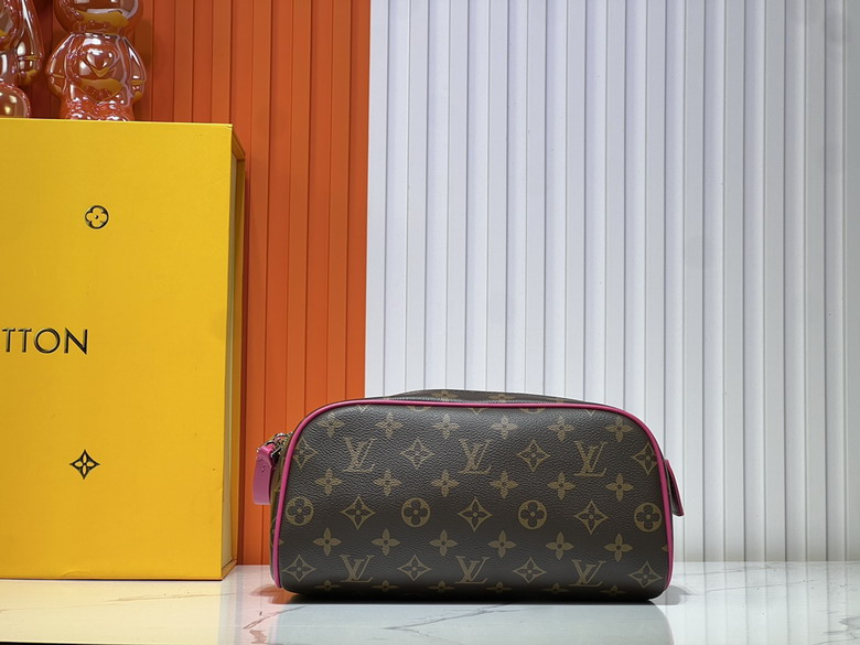 Dopp Kit M11482 28x15x16 5cm ss1_1